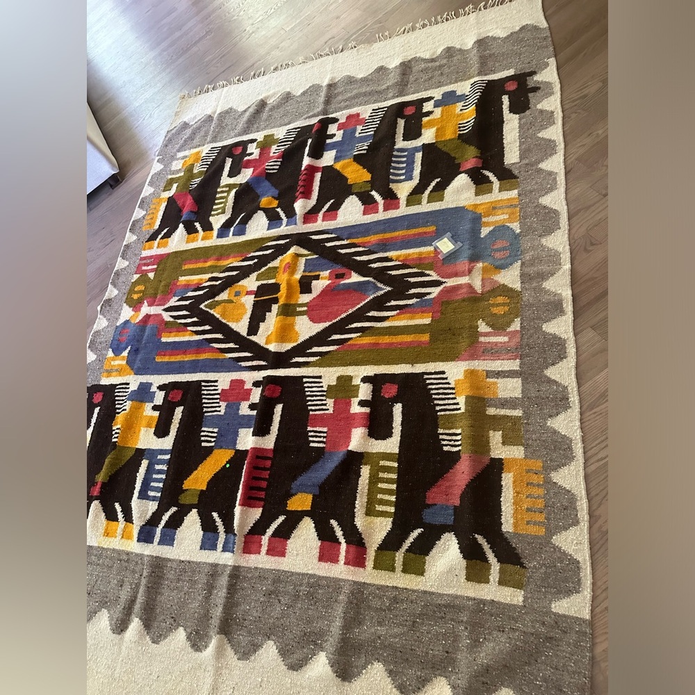 Vintage 1930 chancay Peruvian rug